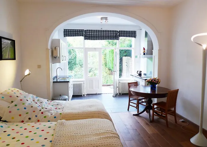 Bed & Breakfast Walenburg 3* روتردام